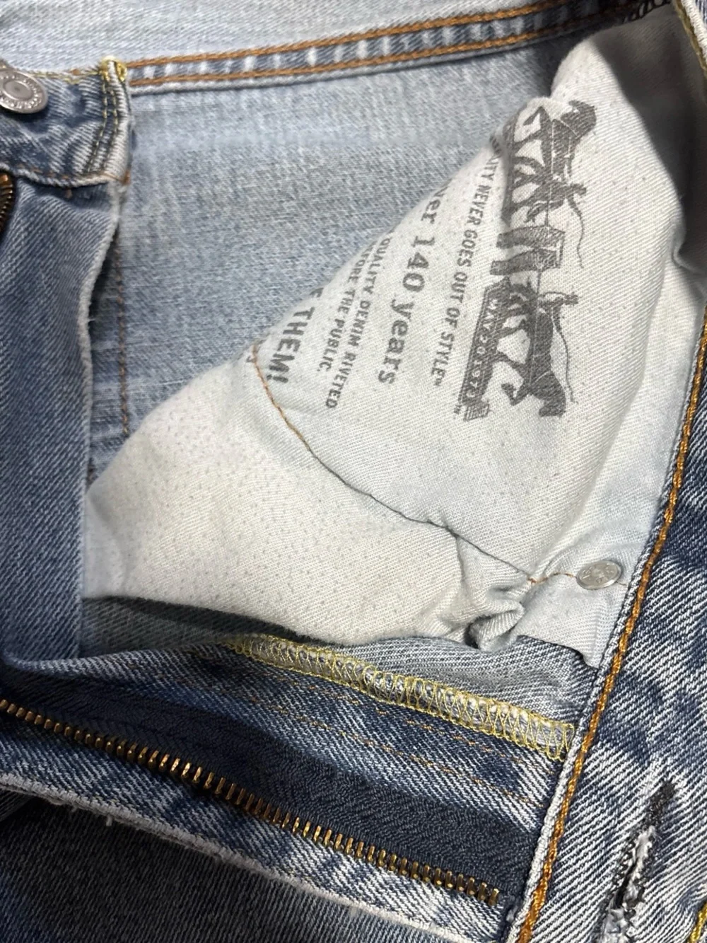 Levi's 505 Classic Light Wash Jeans